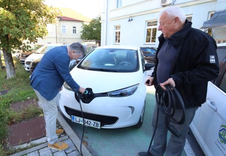 SKUPAJ V SLUŽBO 10 FOTO LJUBO VUKELIČ